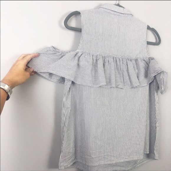 MICHAEL KORS | Pinstripe Cold Shoulder Ruffle Top Women’s Size Medium - Picture 6 of 8